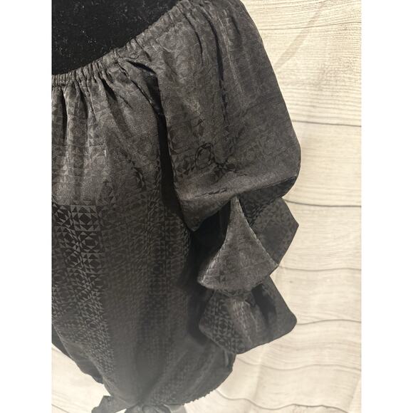 Black Vince Camuto off the Shoulder bubble 3/4-sleeve tie-front blouse Medium - Picture 3 of 10